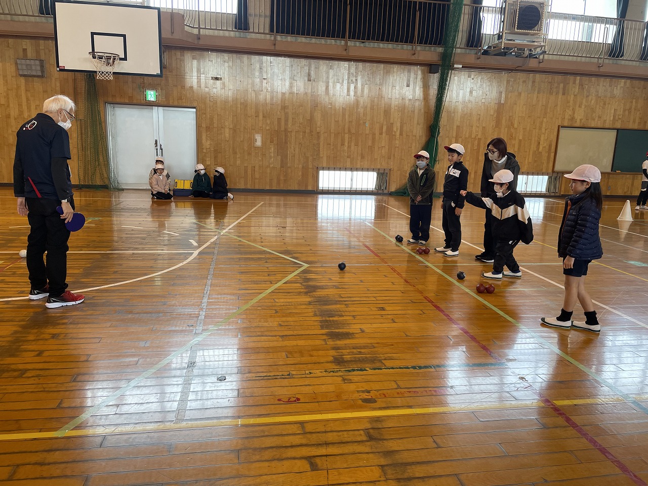 鈴鹿市立神戸小学校  3年生　福祉体験学習（ボッチャ体験等）　1/27（月）